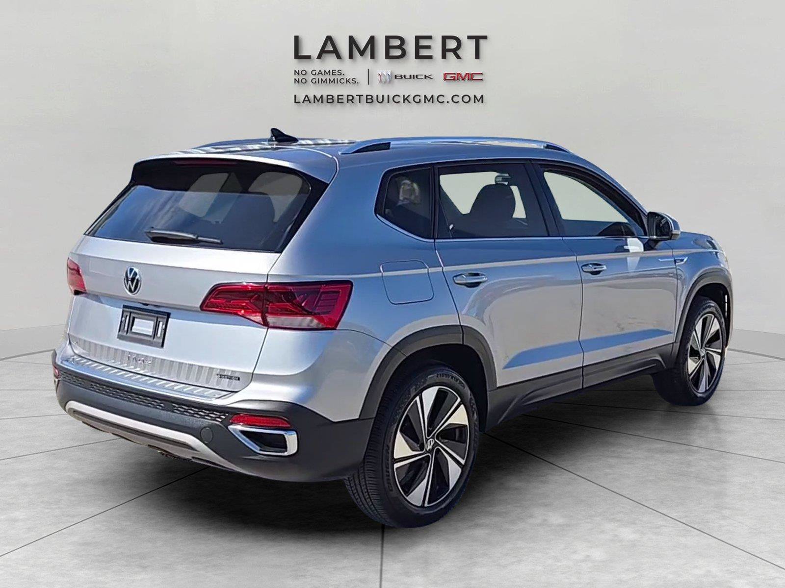Used 2024 Volkswagen Taos SE AWD/4WD image 5