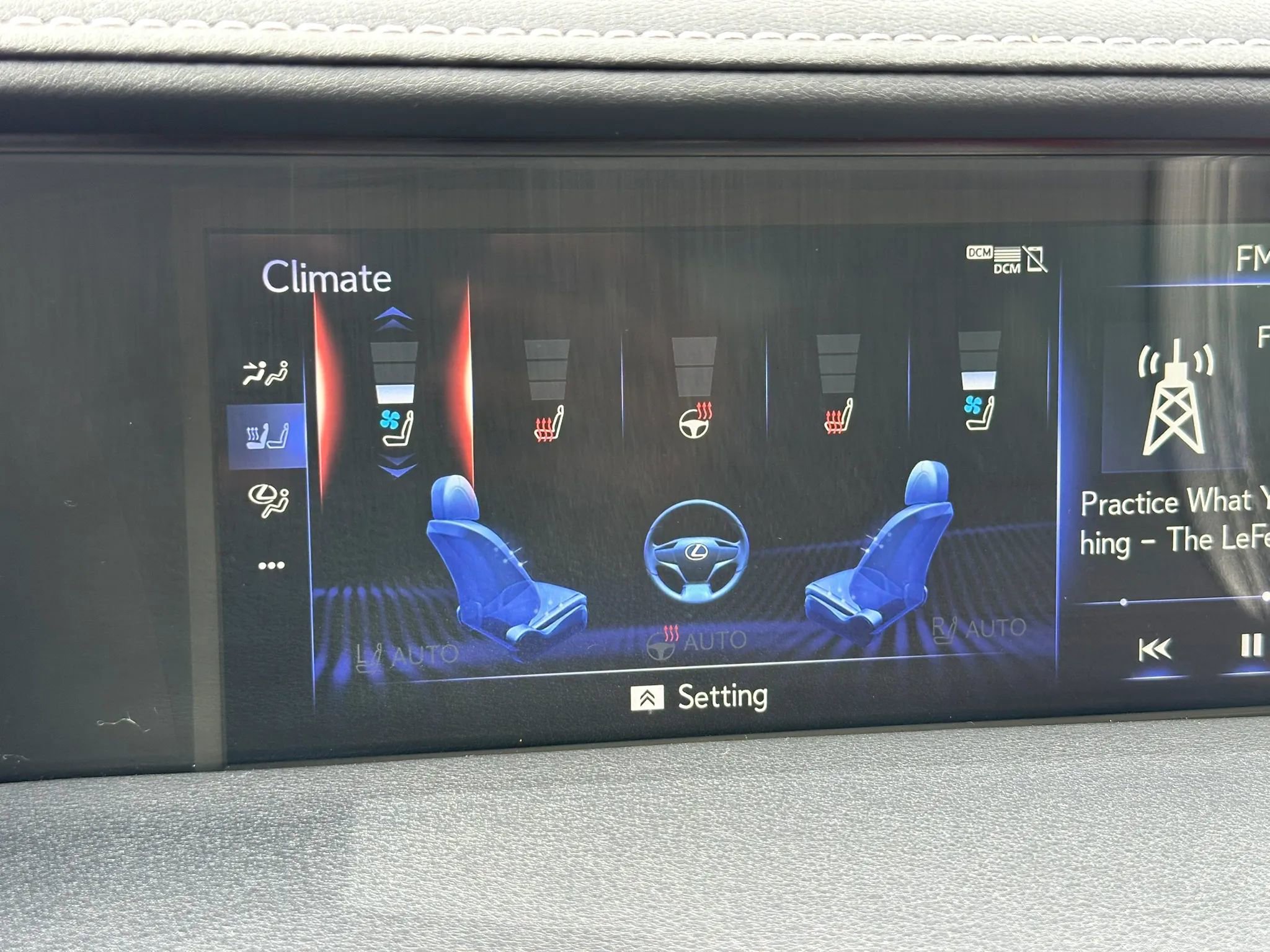 Used 2018 Lexus LC 500 Coupe w/ Touring Package RWD image 39