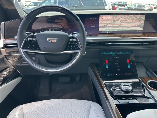 New 2026 Cadillac Escalade ESV Platinum Sport w/ LPO, ONYX Package AWD/4WD image 24