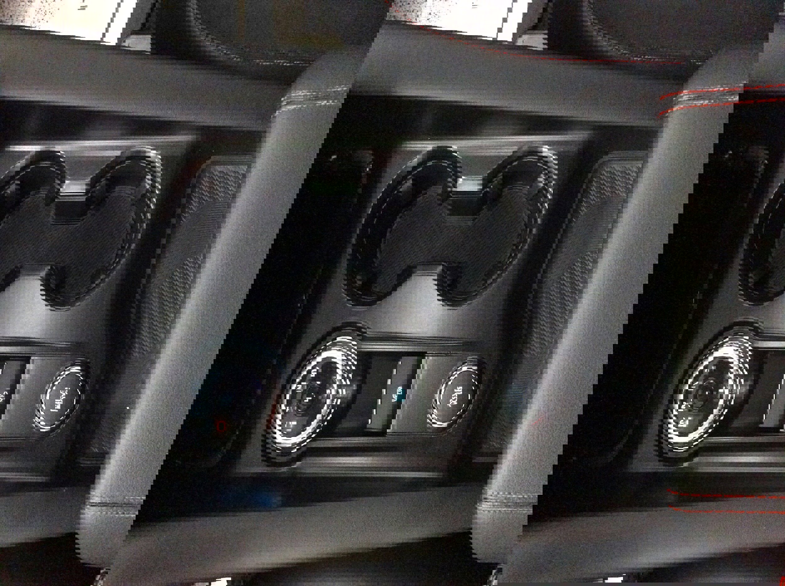 Used 2025 Ford Explorer ST-Line image 33