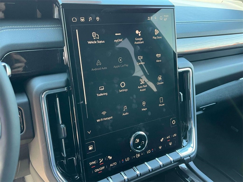 New 2025 GMC Yukon XL Elevation image 29