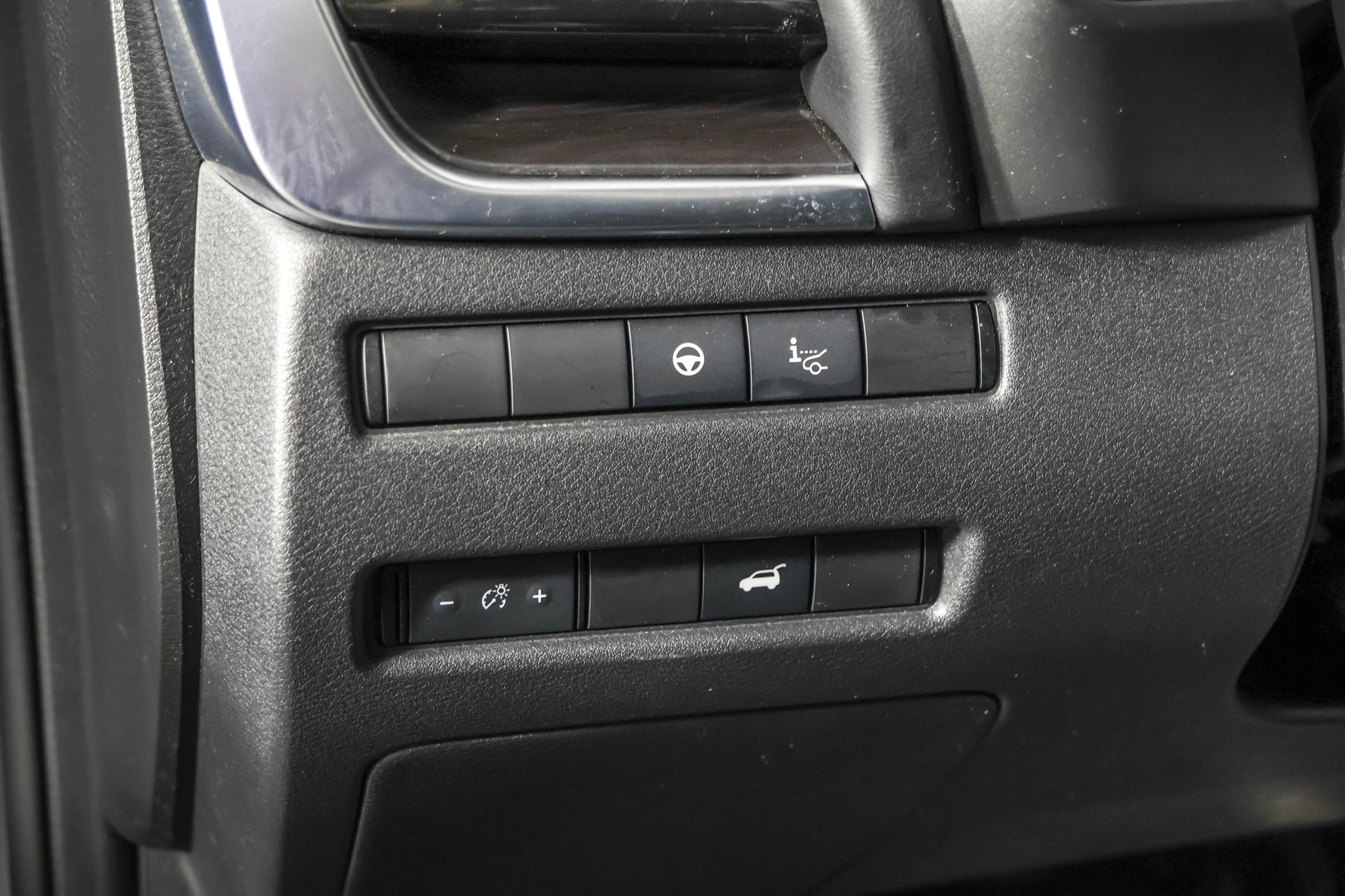 Used 2021 Nissan Rogue Platinum AWD/4WD image 27