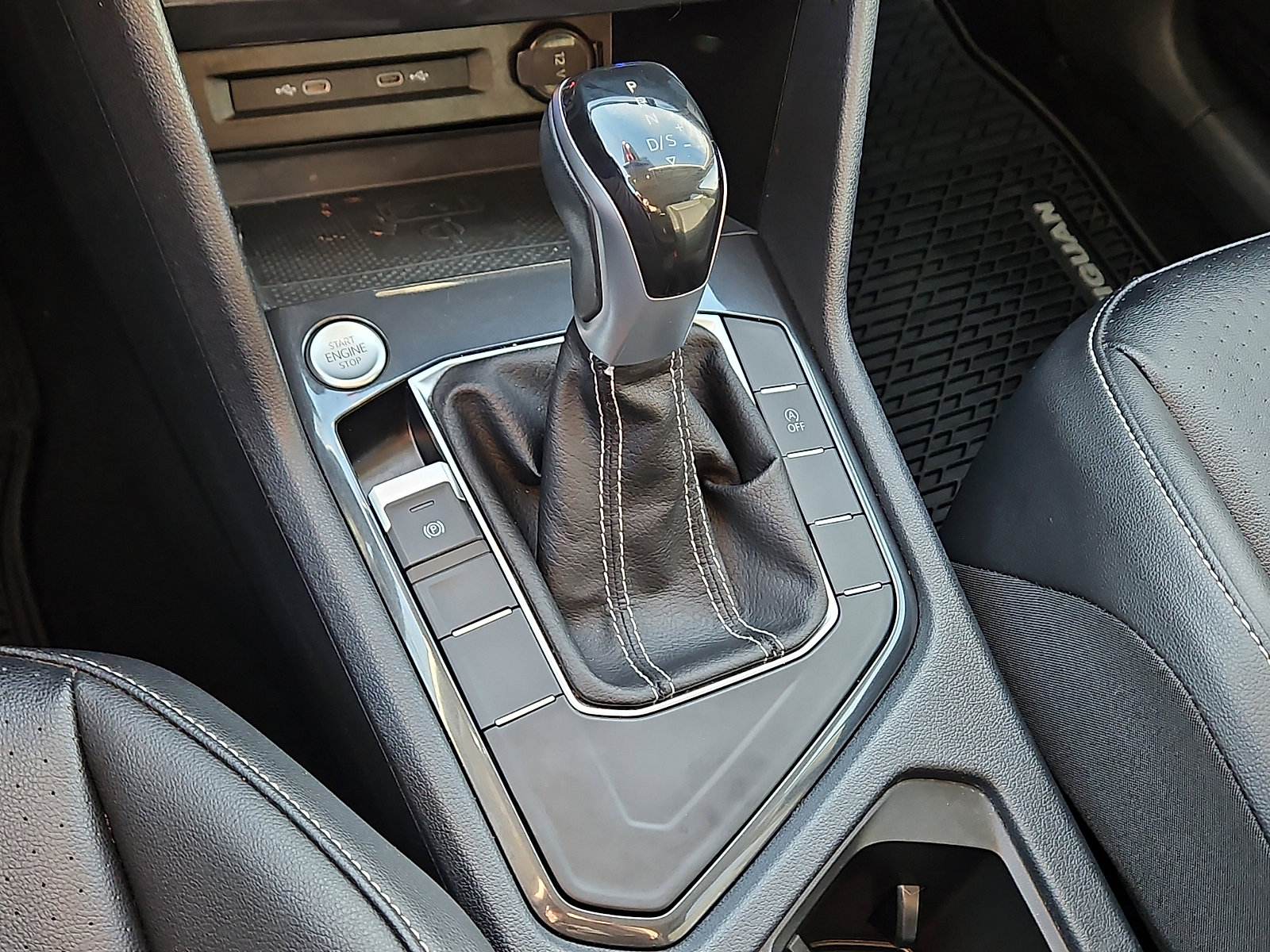 Certified 2022 Volkswagen Tiguan SE image 15