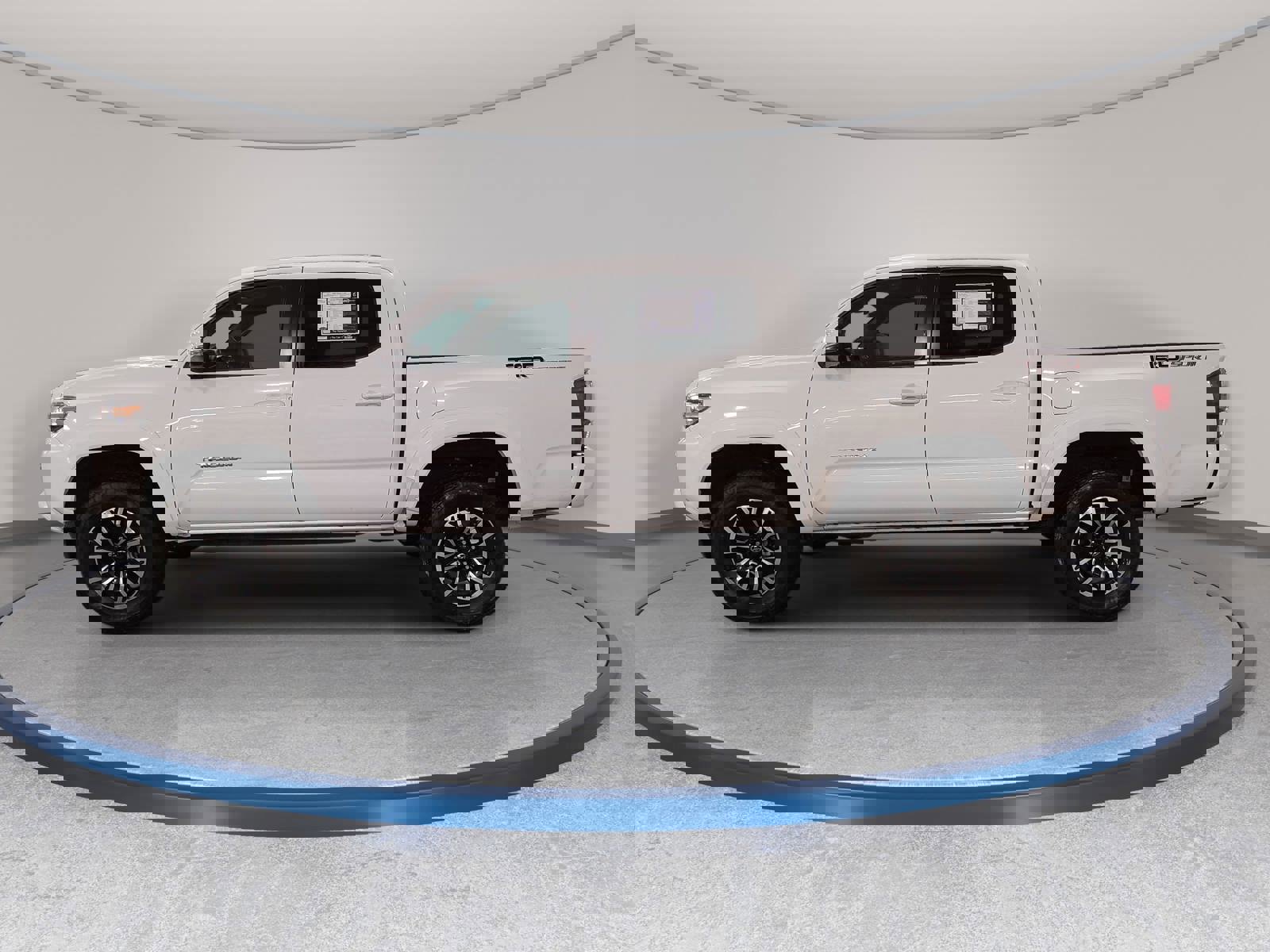 Used 2020 Toyota Tacoma TRD Sport image 8