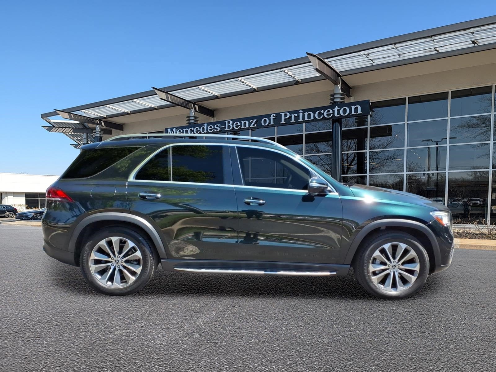 Certified 2023 Mercedes-Benz GLE 350 4MATIC image 2