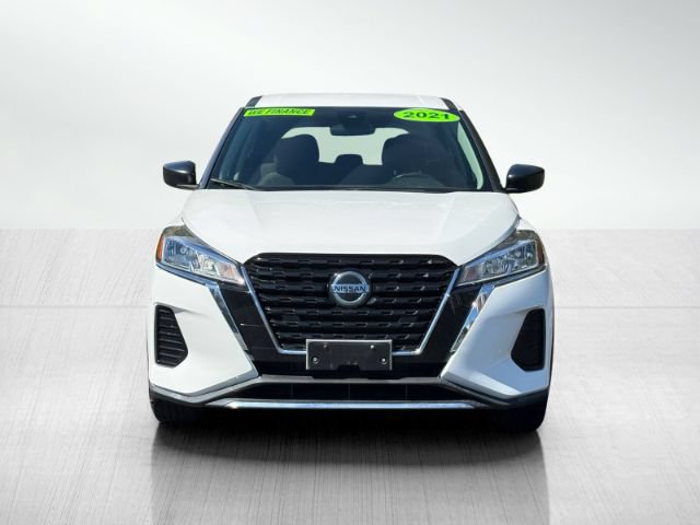 Used 2021 Nissan Kicks S FWD image 2