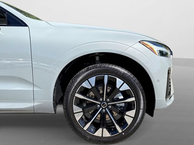 New 2027 Volvo XC60 B5 Plus AWD/4WD image 19