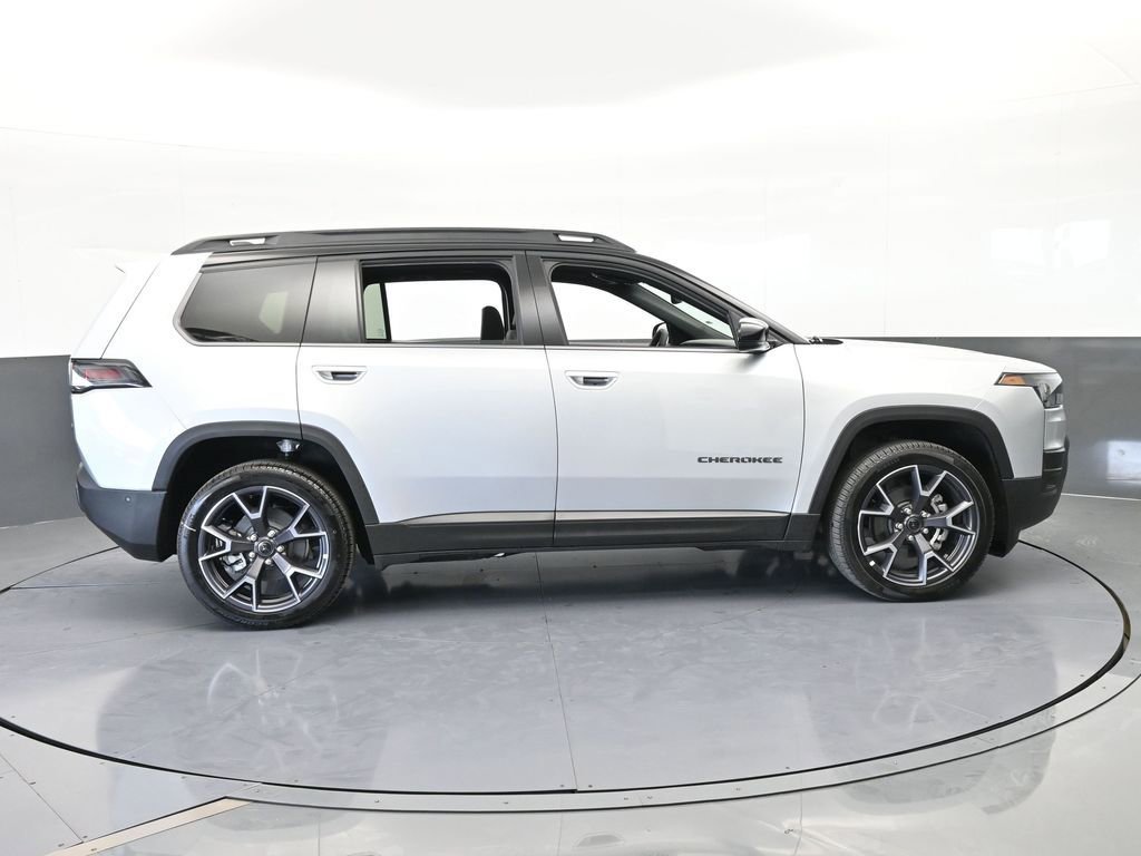 New 2026 Jeep Cherokee Overland image 7