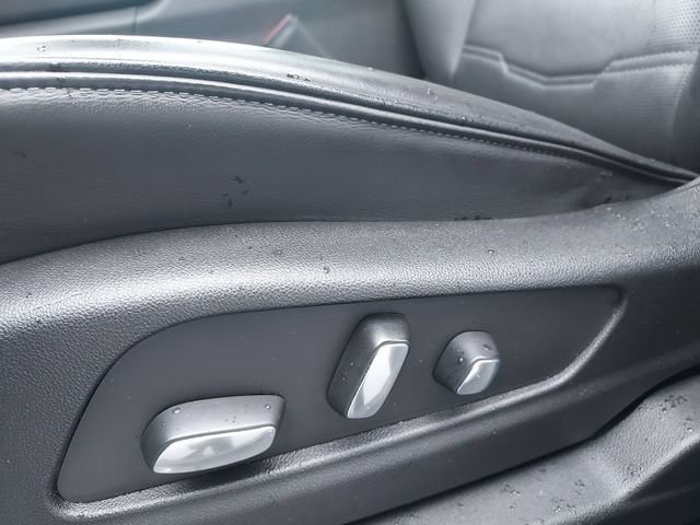 Used 2024 Cadillac XT5 Sportv w/ LPO, Red Accent Package AWD/4WD image 18