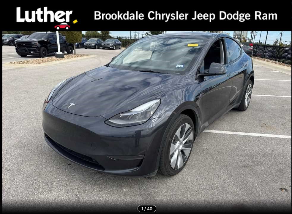 Used 2024 Tesla Model Y Long Range AWD/4WD image 1