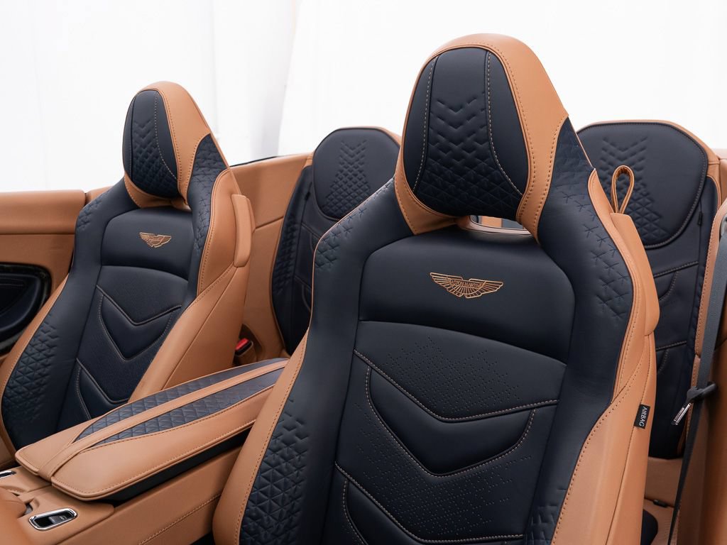 Used 2023 Aston Martin DBS Superleggera Volante RWD image 24