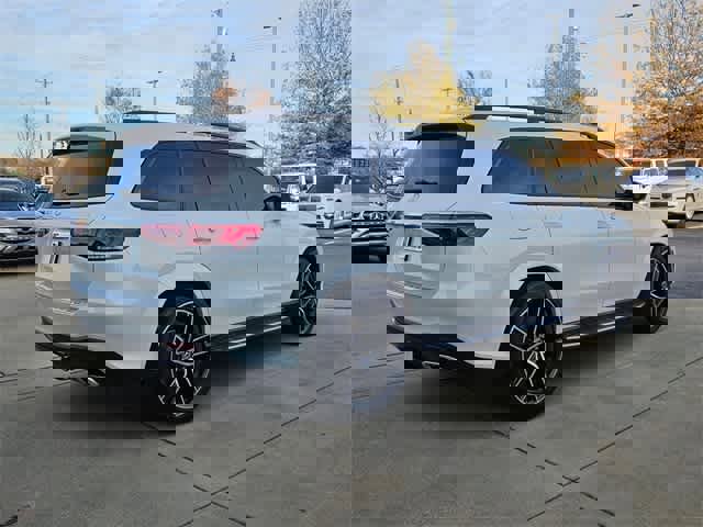 Used 2023 Mercedes-Benz GLS 580 4MATIC image 7