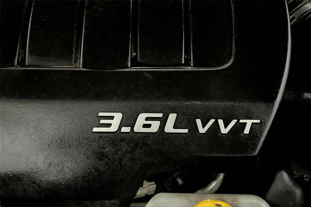 Used 2015 Dodge Journey SXT w/ Flexible Seating Group image 28