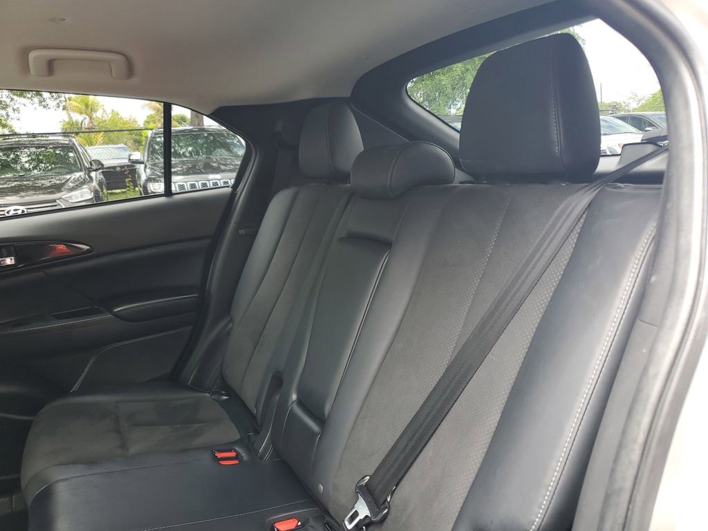 Used 2022 Mitsubishi Eclipse Cross SE image 12