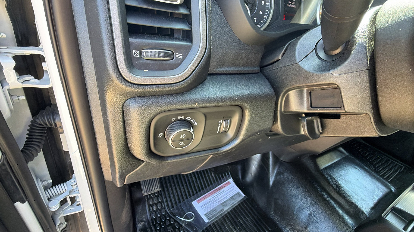 New 2026 RAM 3500 Tradesman AWD/4WD image 21