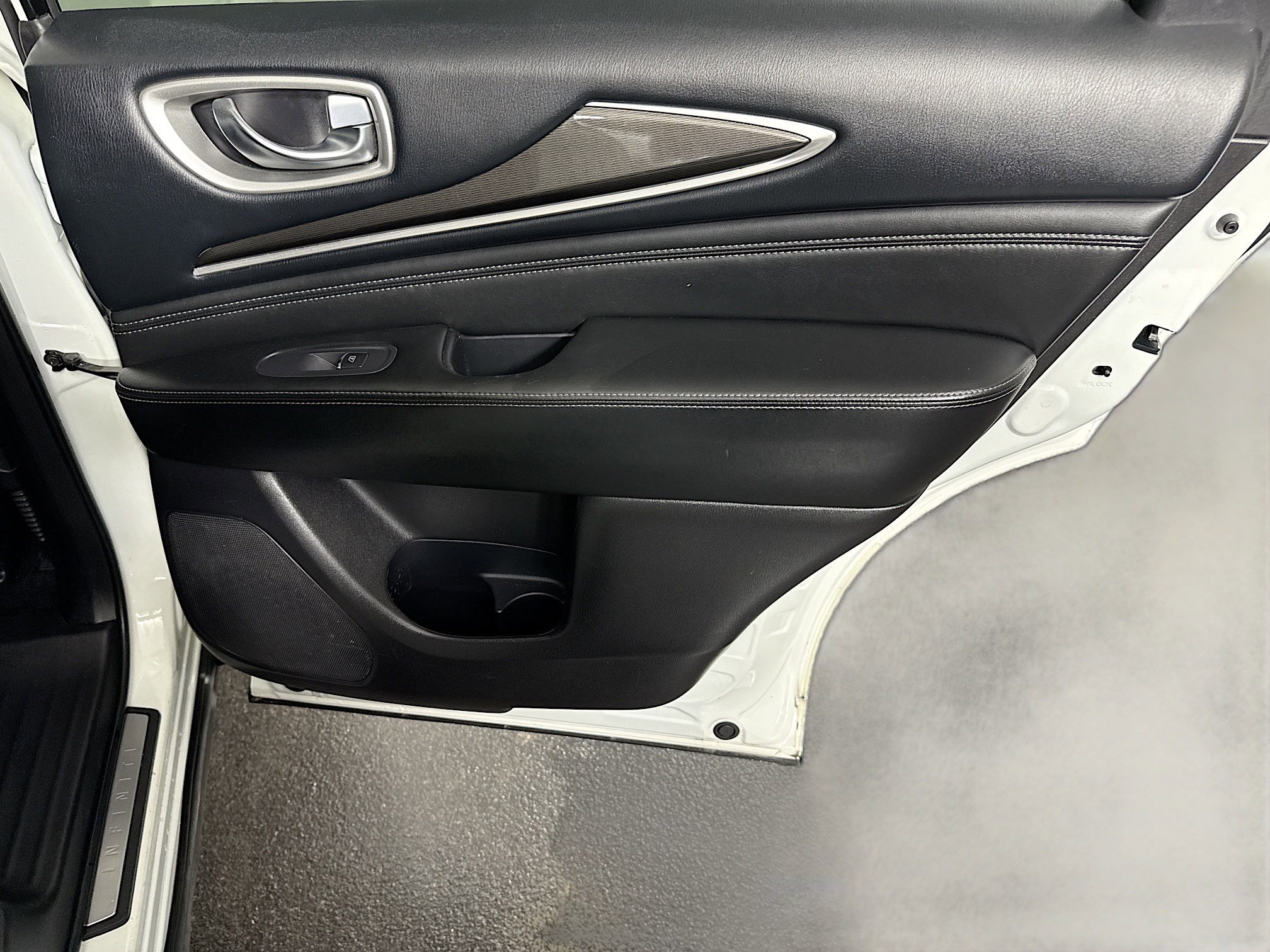 Used 2020 INFINITI QX60 Pure FWD image 28
