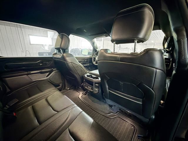 Used 2022 RAM 1500 Limited w/ Body-Colour Bumper Group AWD/4WD image 11