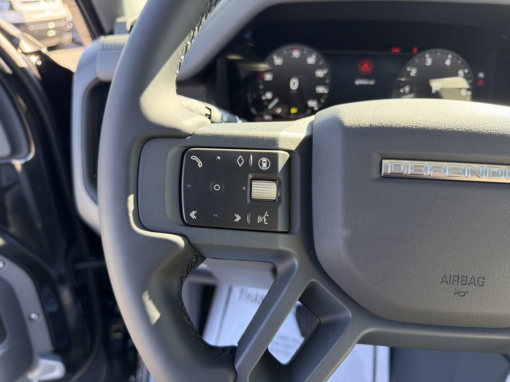 New 2026 Land Rover Defender 110 X-Dynamic SE image 24