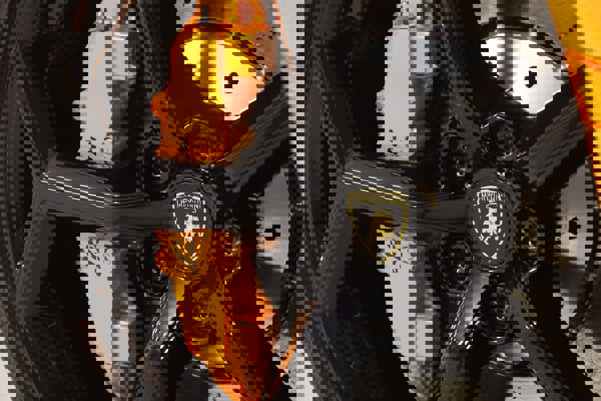 Used 2022 Lamborghini Huracan EVO image 18