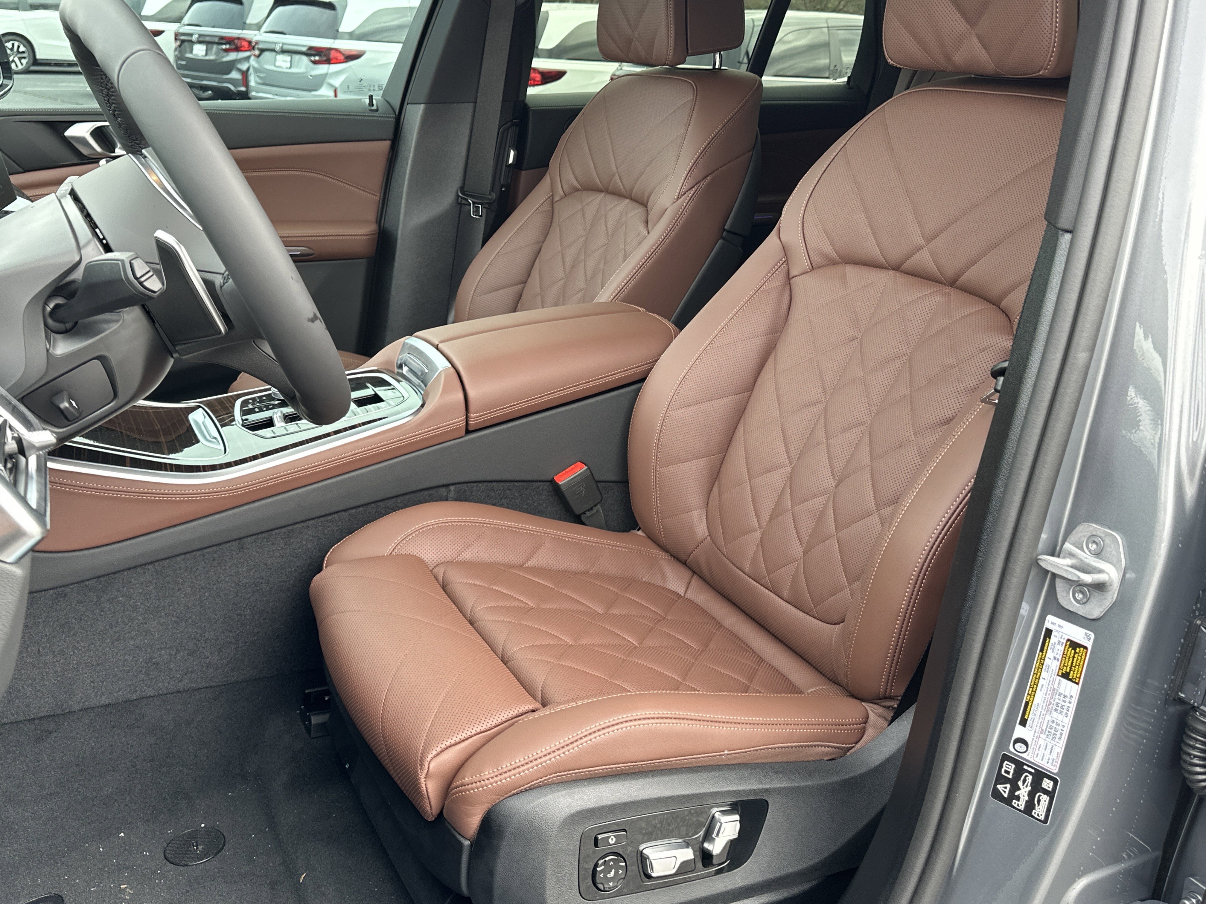 New 2026 BMW X5 xDrive40i w/ M Sport Package AWD/4WD image 21