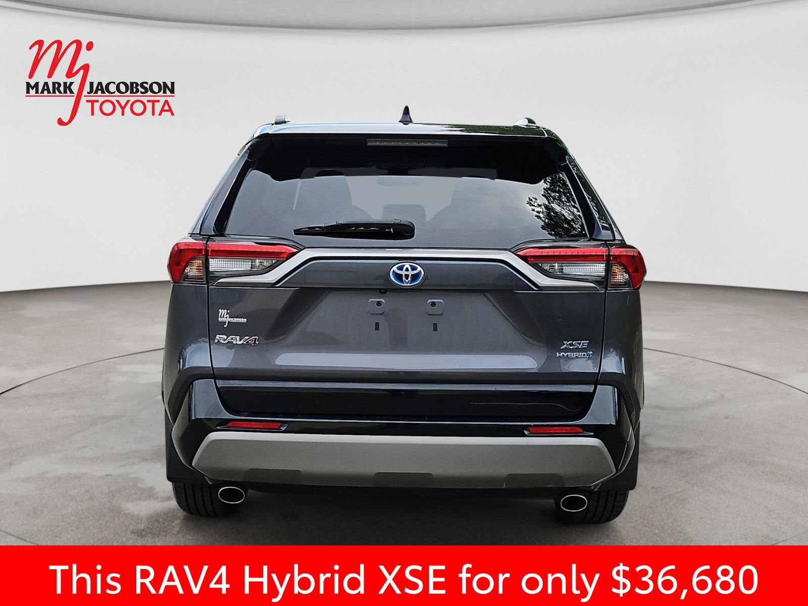 Used 2024 Toyota RAV4 XSE AWD/4WD image 11