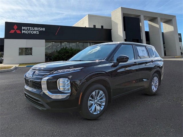 New 2025 Mitsubishi Outlander ES
