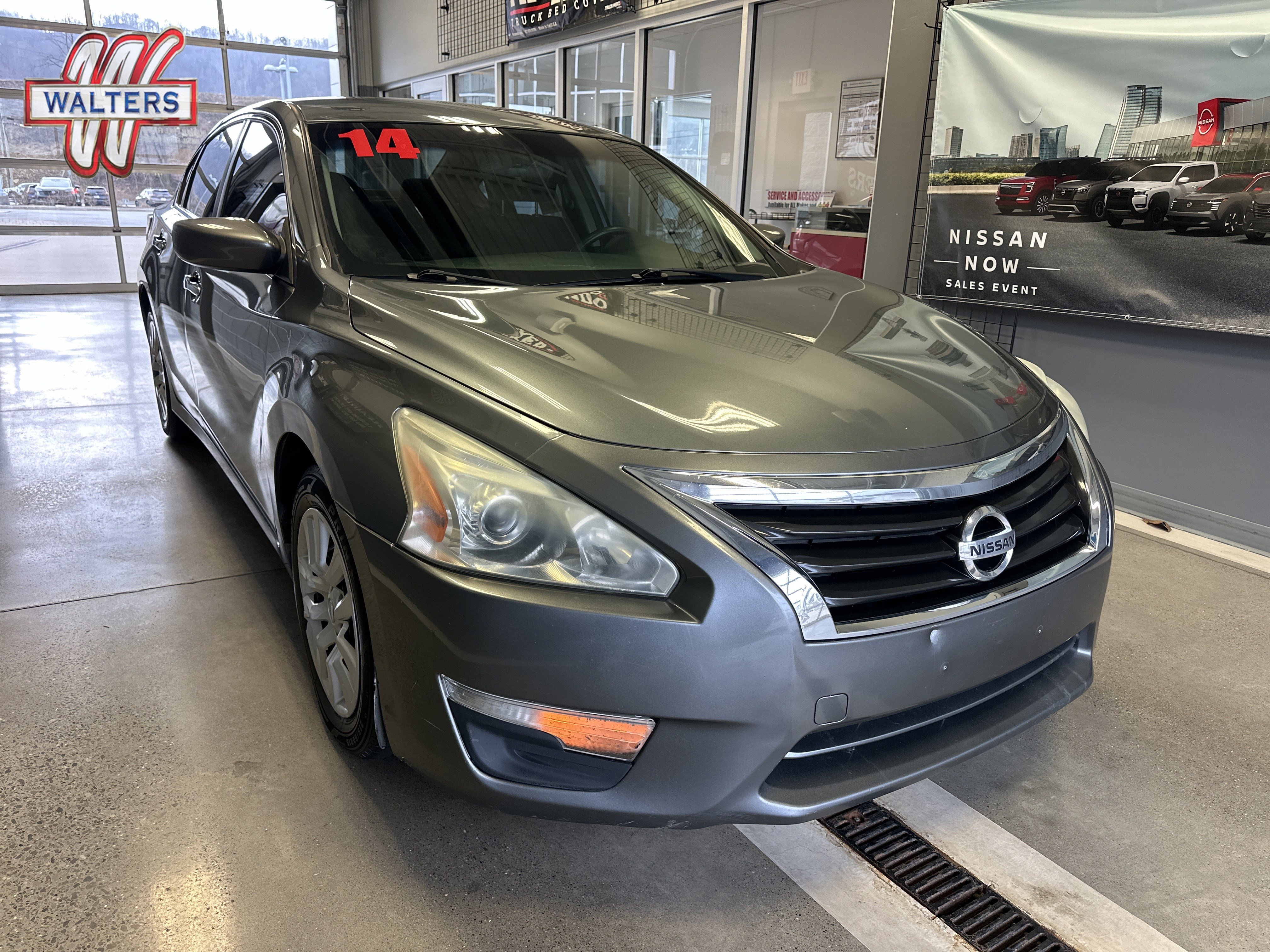Used 2014 Nissan Altima 2.5 S image 1