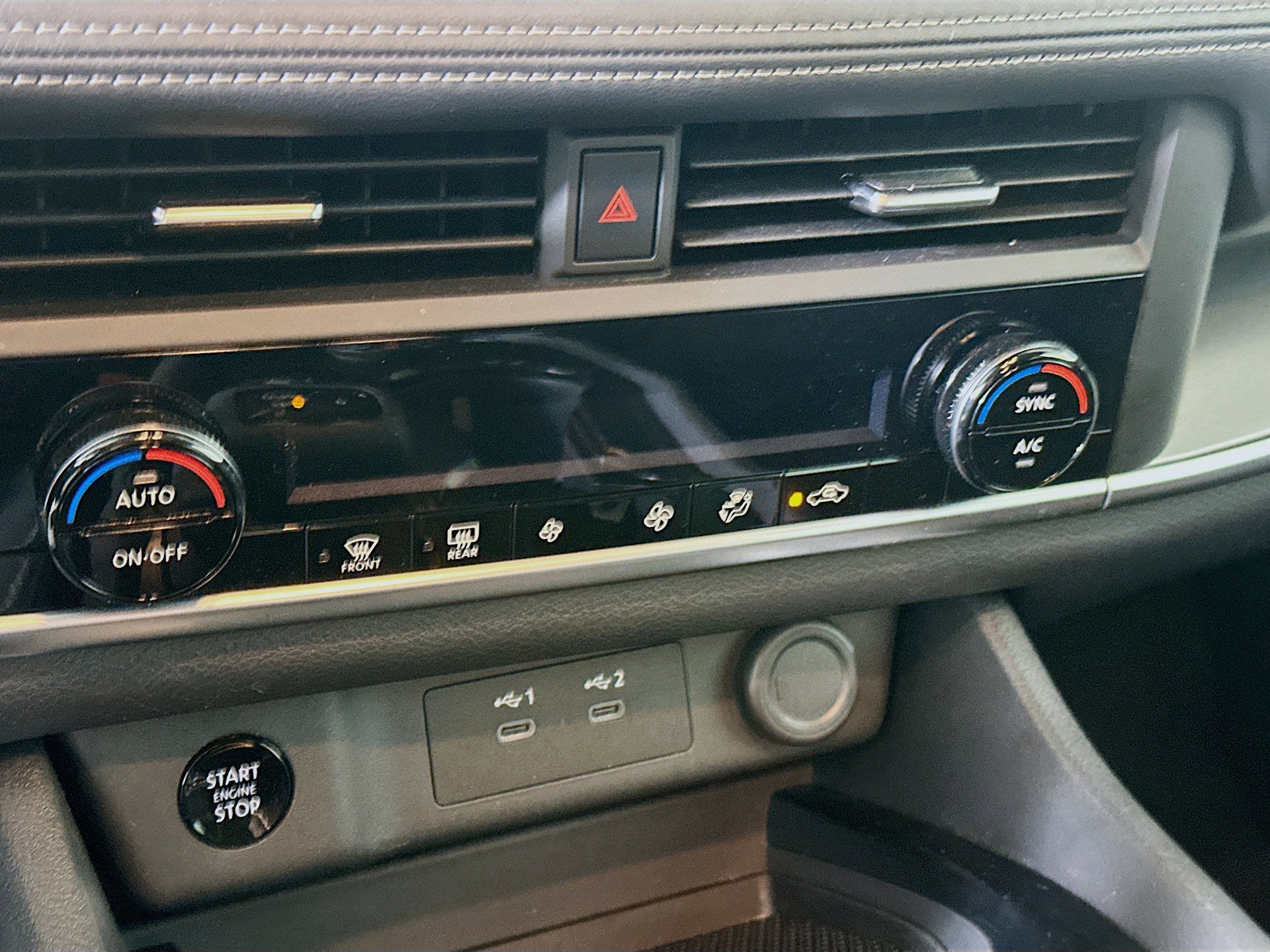 Used 2025 Nissan Rogue SV image 23