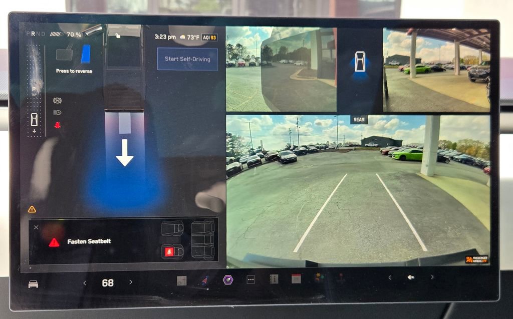 Used 2024 Tesla Cybertruck AWD Crew Cab image 33