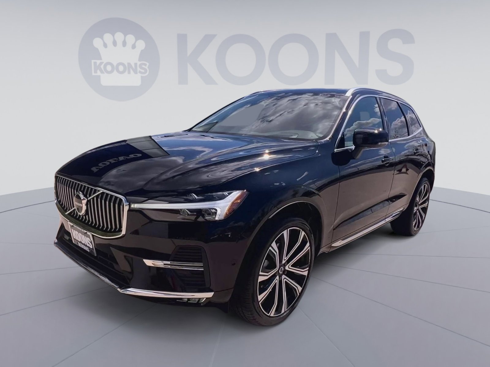 Certified 2023 Volvo XC60 B5 Ultimate w/ Climate Package AWD/4WD image 5