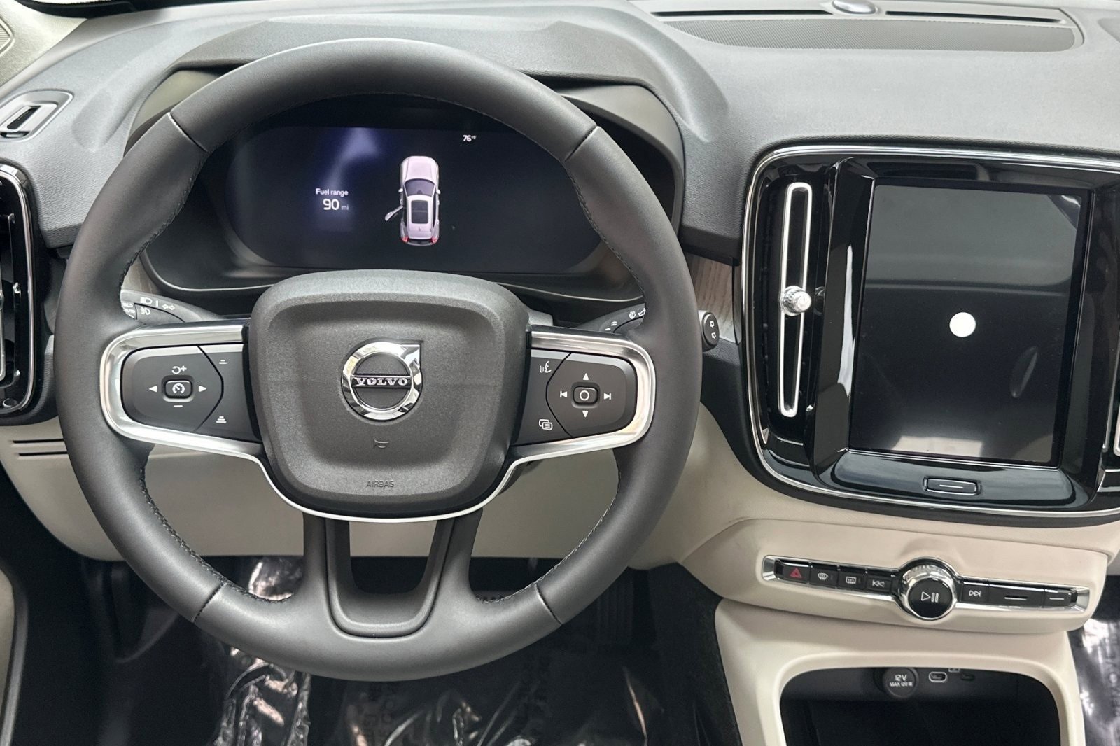 New 2026 Volvo XC40 B5 Plus w/ Protection Package Premier image 16