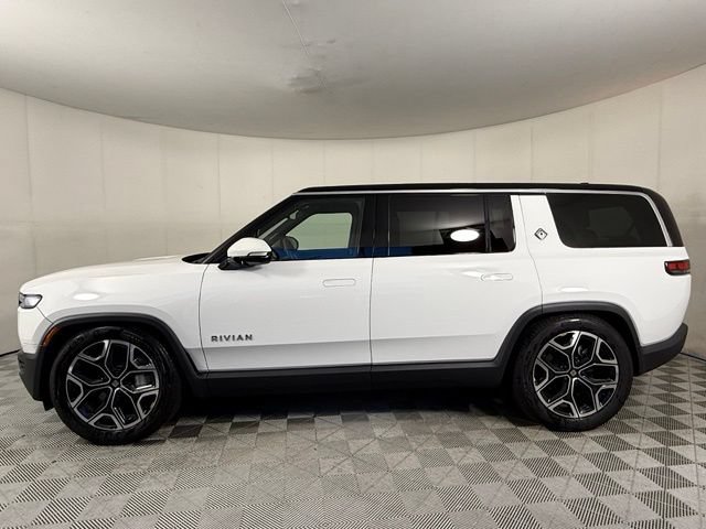 Used 2026 Rivian R1S Adventure AWD/4WD image 3