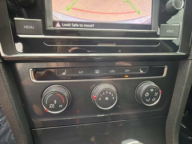 Used 2021 Volkswagen Golf 4-Door FWD image 24
