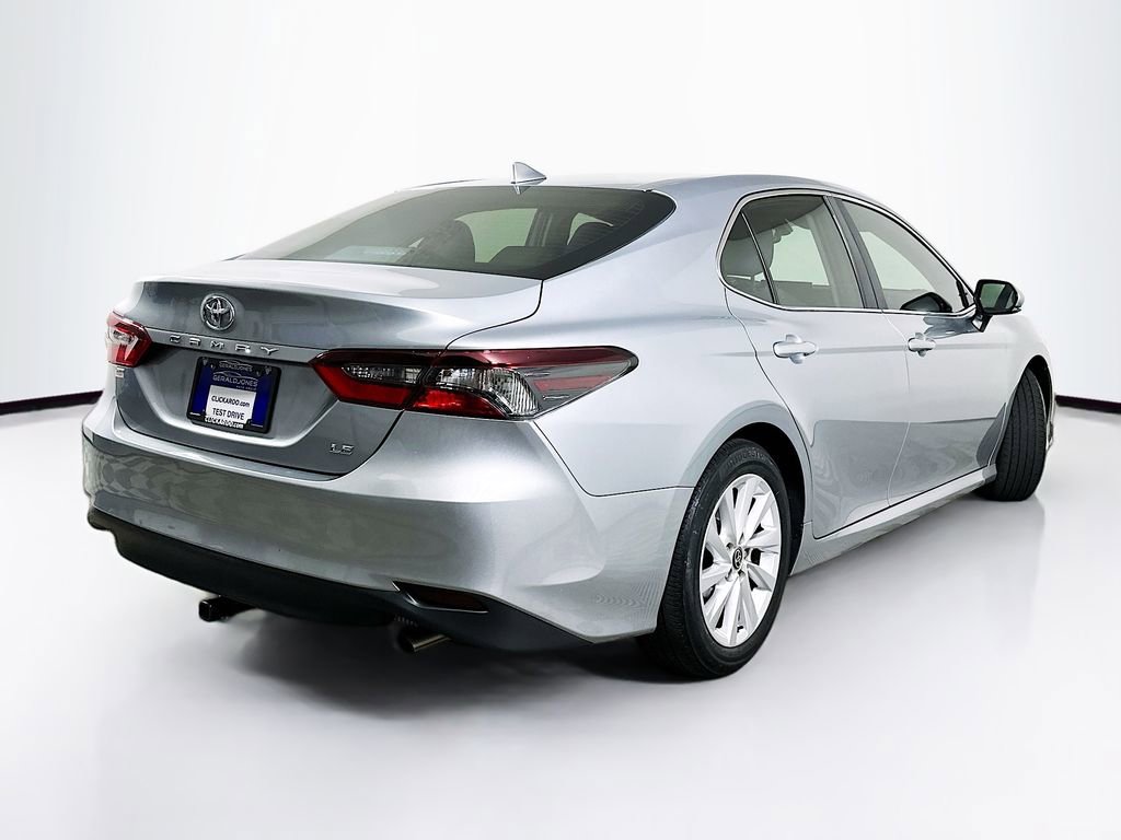 Used 2023 Toyota Camry LE w/ Convenience Package FWD image 7