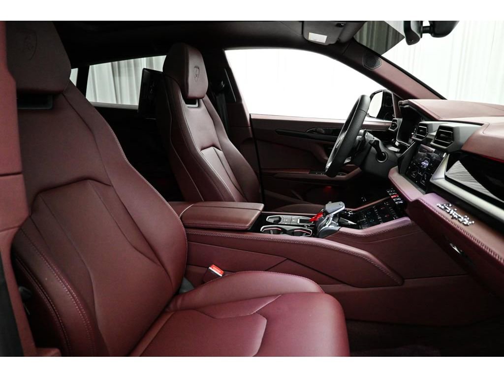 Used 2025 Lamborghini Urus SE image 26