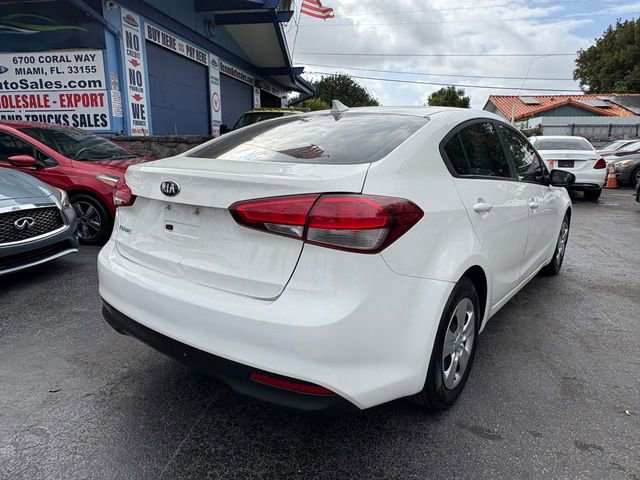 Used 2017 Kia Forte LX image 7