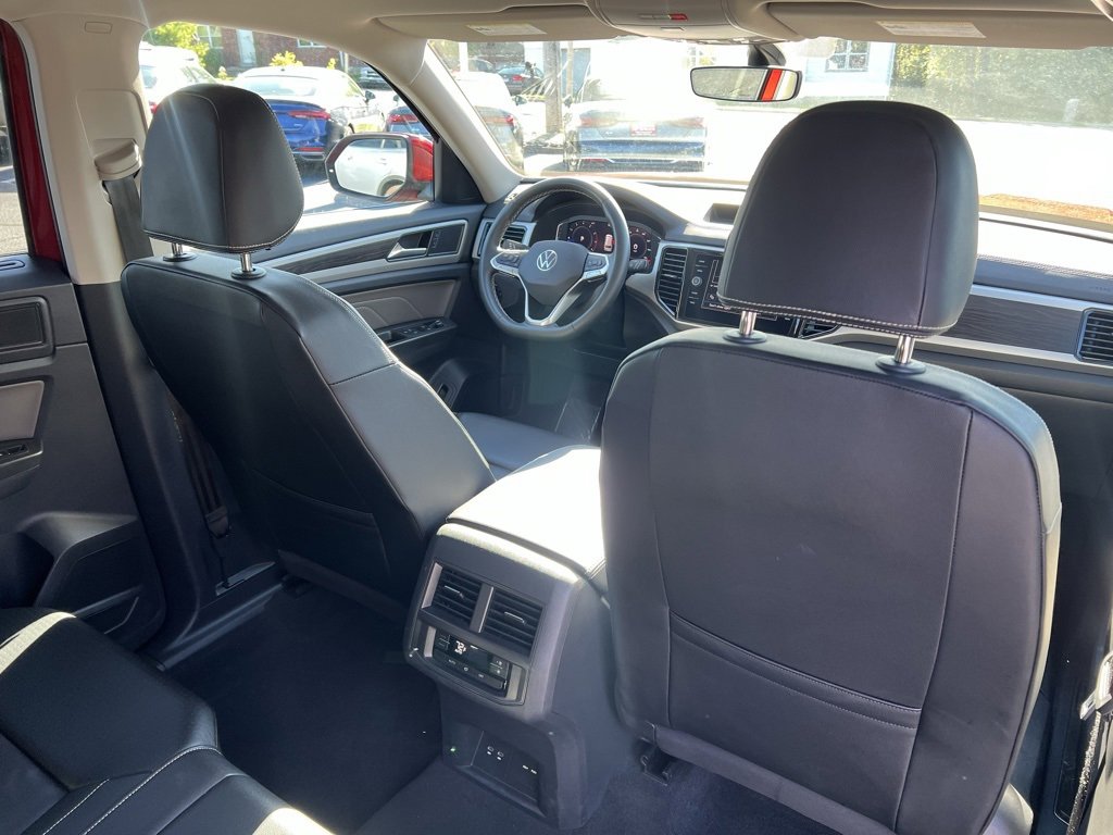 Used 2023 Volkswagen Atlas SE image 32