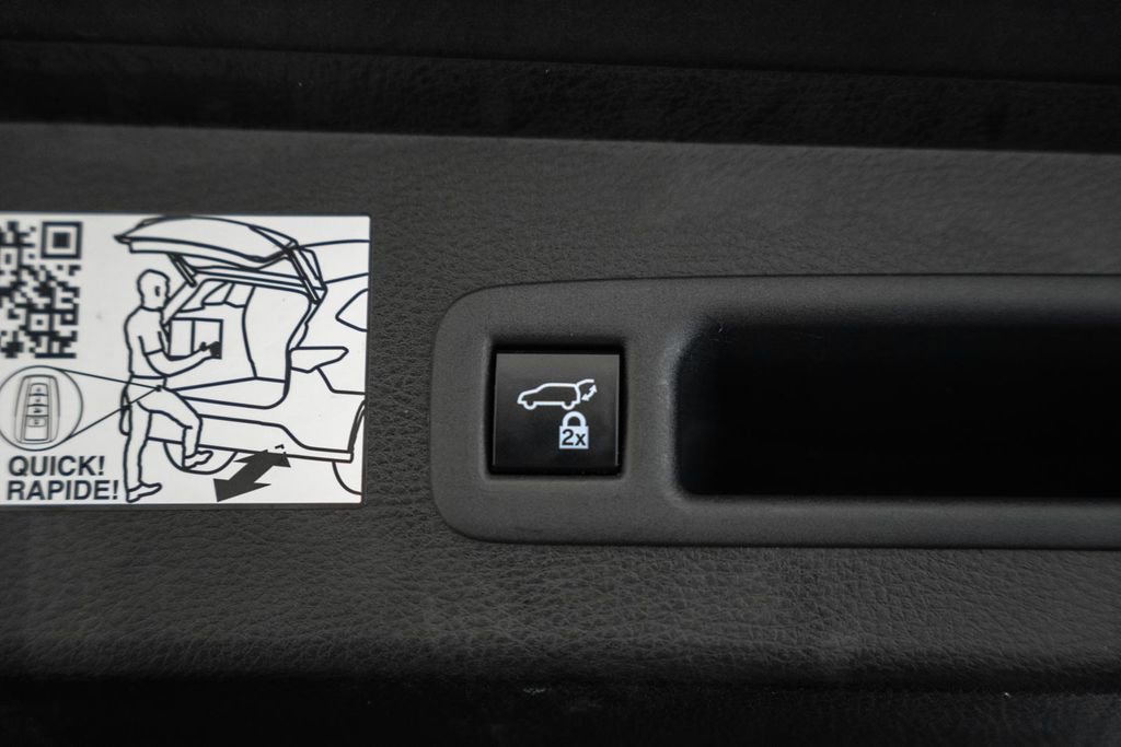 Used 2021 Toyota Sienna XSE image 10