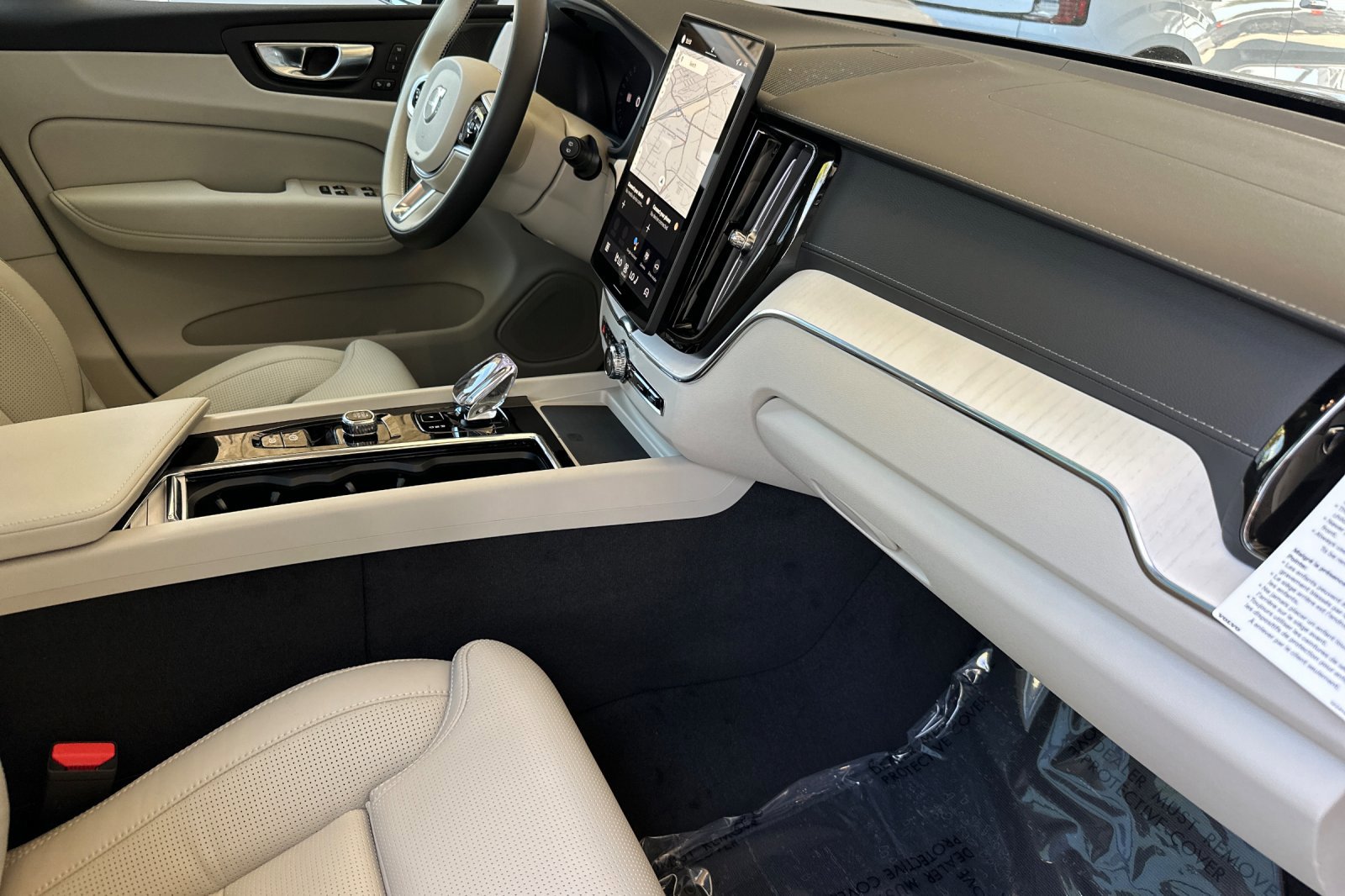 New 2026 Volvo XC60 B5 Ultra AWD/4WD image 13