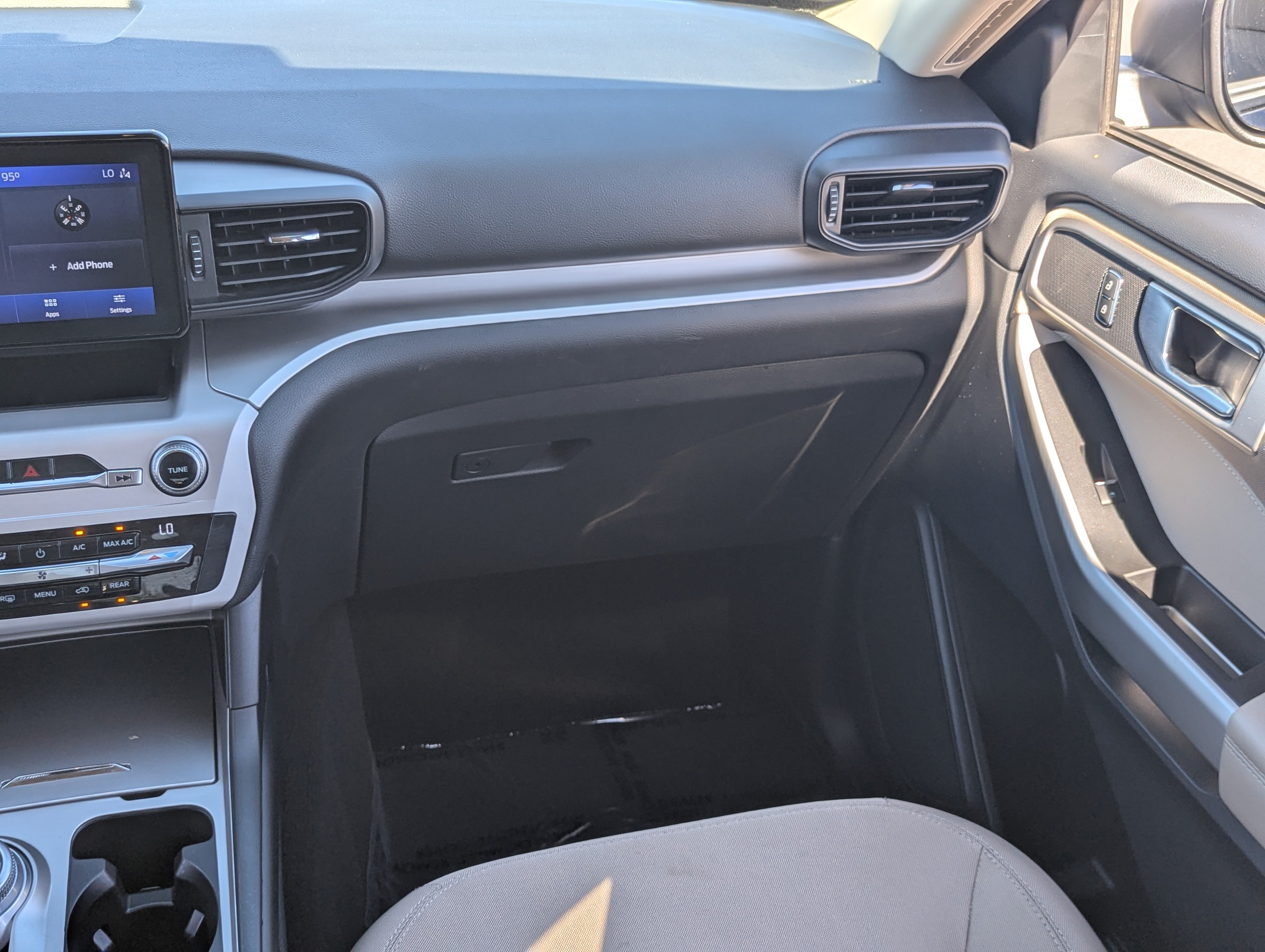 Used 2020 Ford Explorer XLT RWD image 17