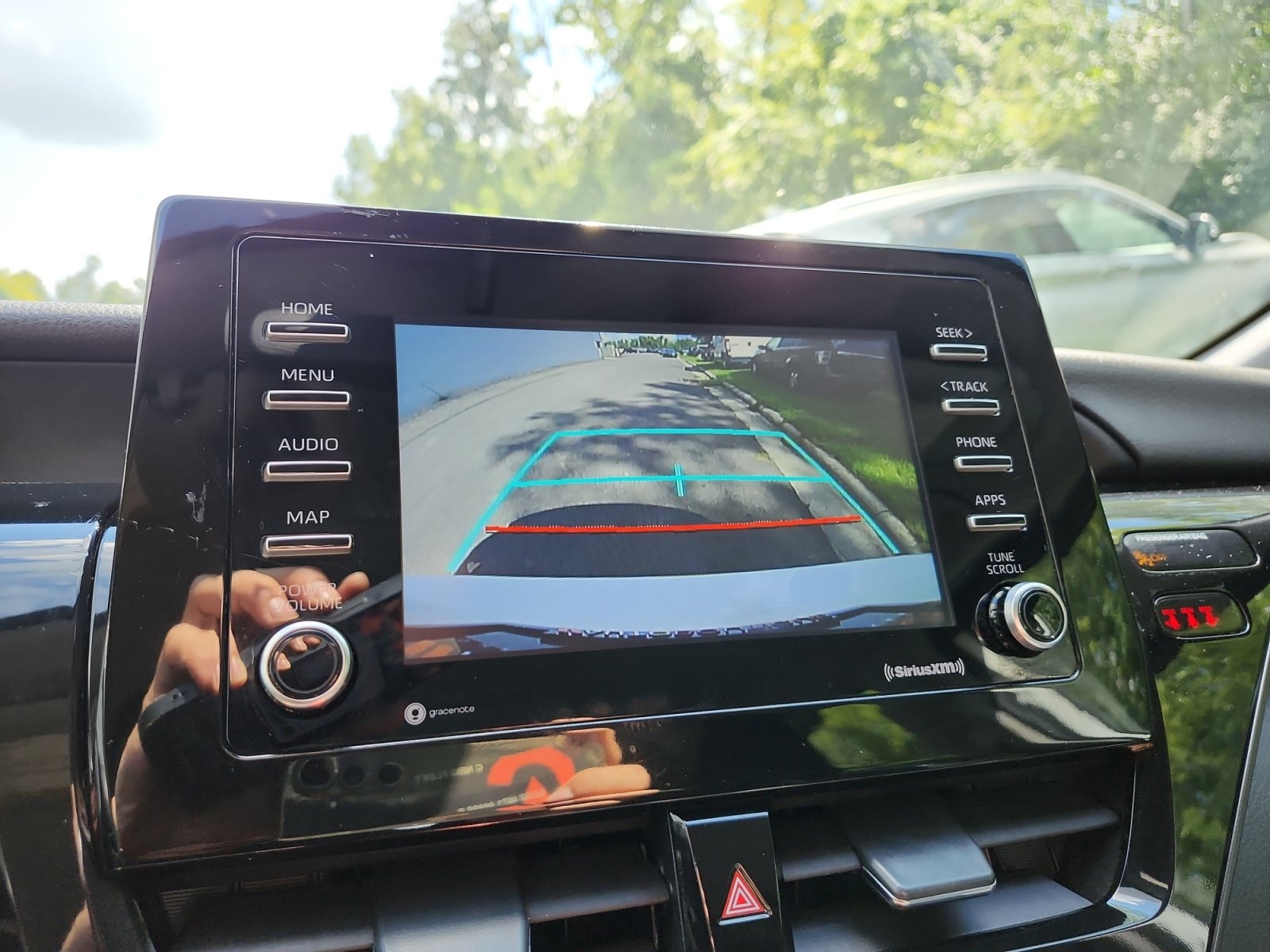Used 2021 Toyota Camry SE FWD image 16