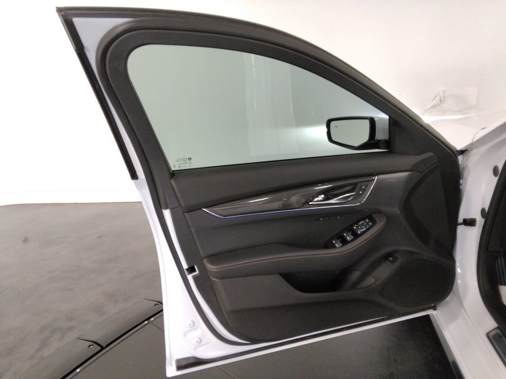 Used 2025 Cadillac CT5 V image 34