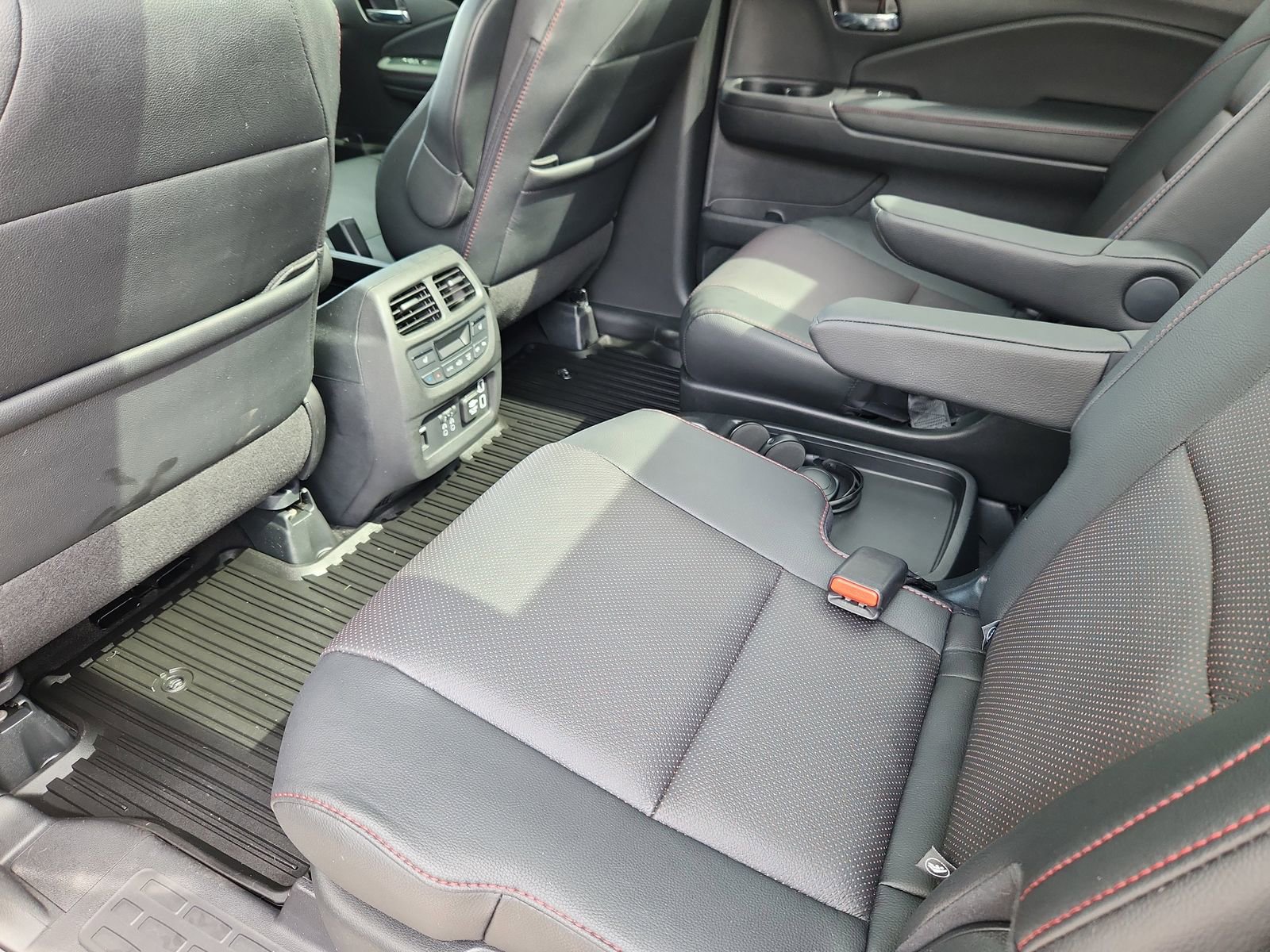 Certified 2022 Honda Pilot Black Edition image 11