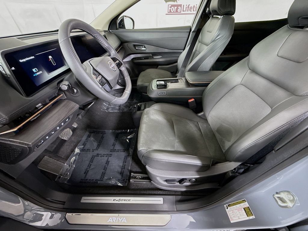 Certified 2025 Nissan Ariya AWD image 26
