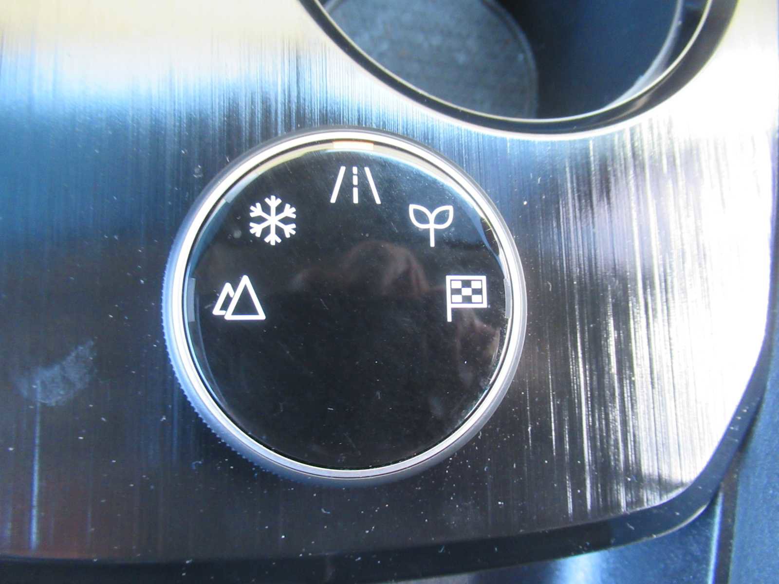 Used 2024 Nissan Rogue SV image 38