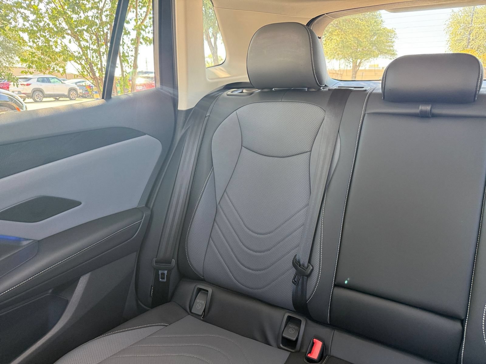 Used 2026 Volkswagen Tiguan SE AWD/4WD image 40