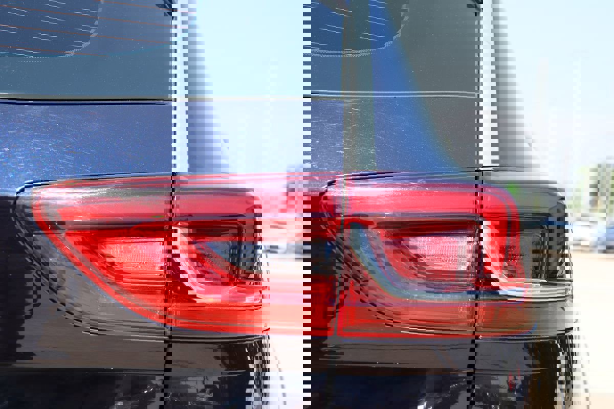 Used 2018 Buick Regal Essence w/ Driver Confidence Package #1 image 10