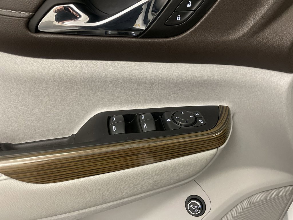 Used 2023 GMC Acadia SLE image 17