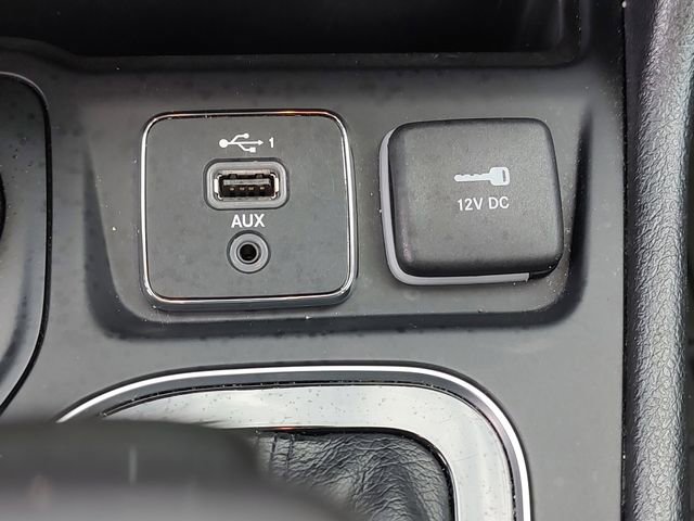 Certified 2021 Jeep Cherokee Limited w/ Elite Package AWD/4WD image 19