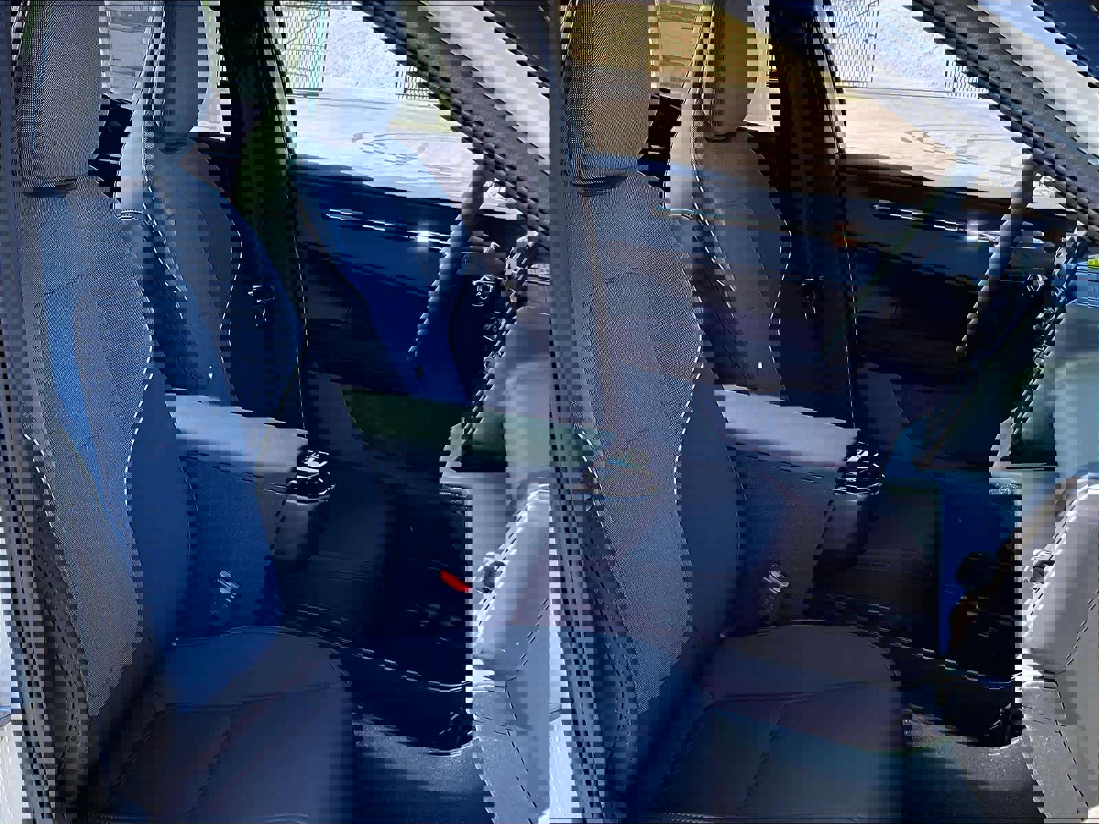 New 2026 Volvo EX30 Plus w/ Protection Package Premier image 31